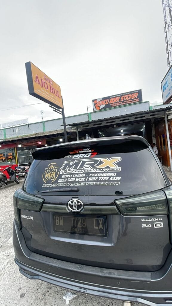 Pemasangan Stiker