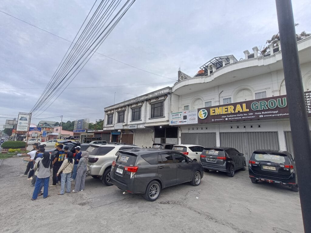 Depan Kantor Bukittinggi