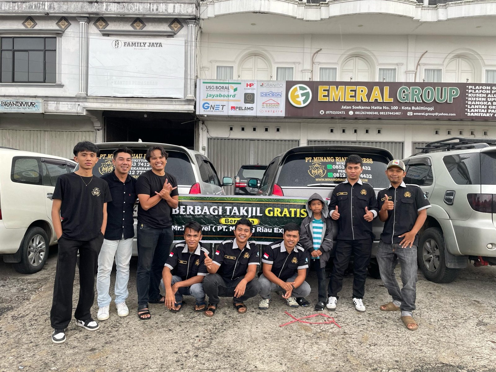 Berbagi Takjil Gratis Travel Bukittinggi Pekanbaru Berbagi Takjil Gratis